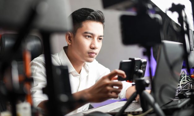 Ekonomi Kreator 2026: Dari Influencer Ke Entrepreneur Digital