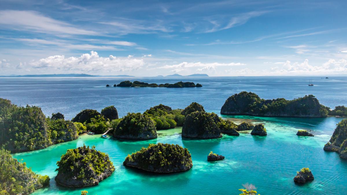 Laut Raja Ampat Dan Keindahan Alam Indonesia Yang Mendunia