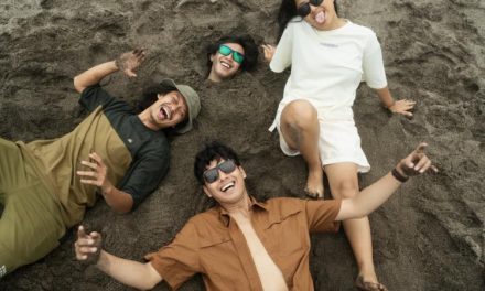 Bule Bermain Voli: Olahraga Menjadi Bagian Pengalaman Liburan