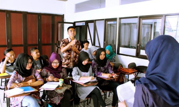 Cara Melatih Keberanian Berbicara Di Depan Banyak Orang
