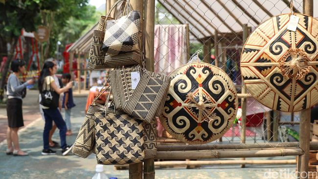 Kerajinan Tradisional: Peluang Mengembangkan Produk Lokal