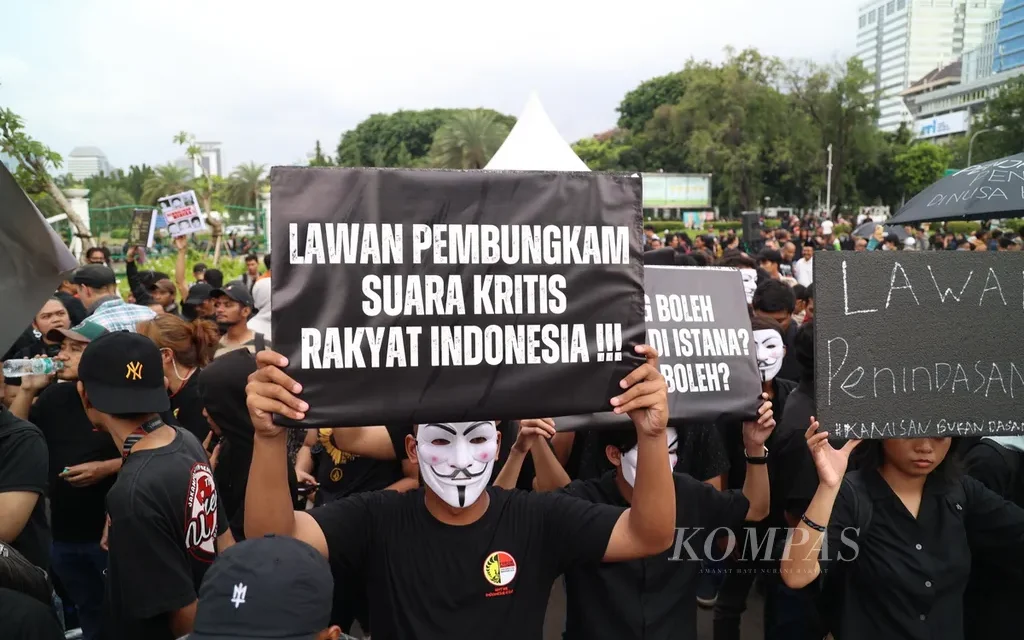 Demokrasi Dan Kebebasan Berpendapat: Hak Masyarakat Berkritik