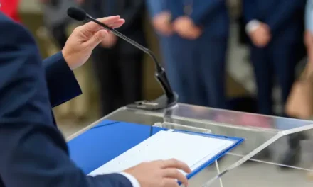Politik Indonesia: Dinamika Kebijakan Dan Isu Perhatian Warga