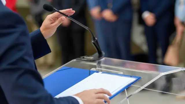 Politik Indonesia: Dinamika Kebijakan Dan Isu Perhatian Warga
